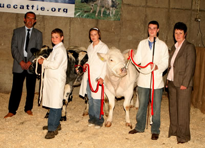 Young Handlers in the 13-16 age group David Doherty 1st, Julie Simpson 2nd, and Sam Martin 3rd with judges Kathy Leivers and Jock Wyllie