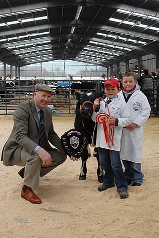 Border British Blue Club young handler award