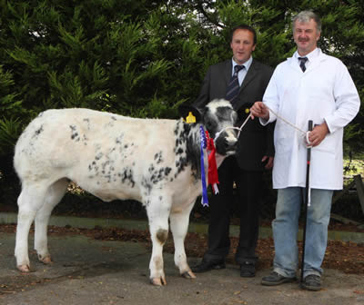 James and Gloria Annett Class 2 winner with Judge Keith Belfield 