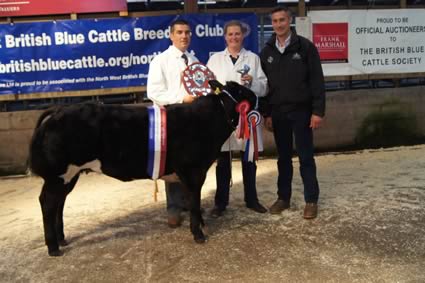 Philip Halhead presents Andrew & Susie with the Club’s Perpetual Shield 