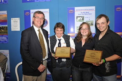 Breeder & Exhibitor presentation to the Green family, by Tudor Wynne of Dalton ID Systems