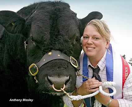 Close-up shot of Lorraine and Domino.