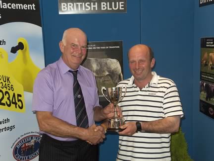 Wyn Jones, receiving the Tithebarn Cup for the Highest Placed Junior Bull