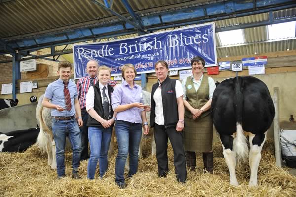 Presentation to the Hartley Family, who won the Breeder & Exhibitor Award